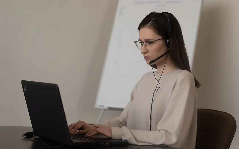 Wie hybrides Arbeiten und Desk Sharing gelingen